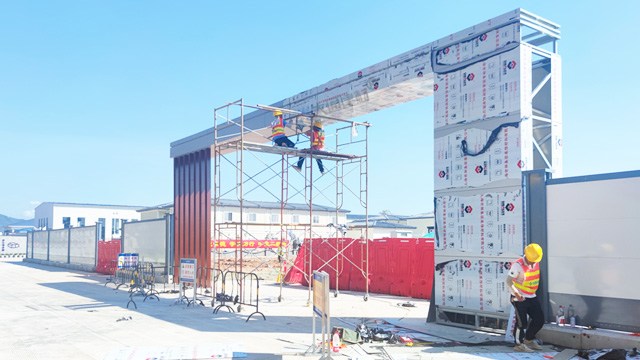 中交二航局工地大門-深圳寶安區(qū)廣深沿江高速項目部工地大門-工地大門-深圳市大通建材有限公司鋼圍擋生產定制廠家